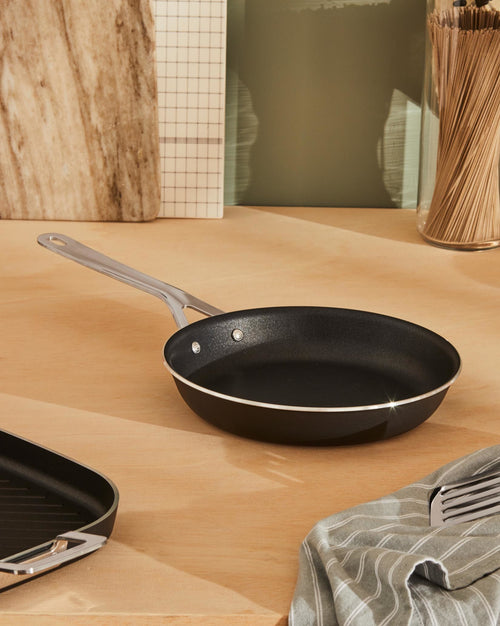 Pots&Pans cm 16 || inch 6¼″ Frying pan Alessi 1